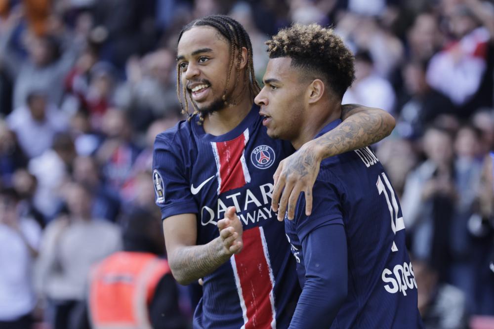 巴薩暴露了 巴薩暴露了